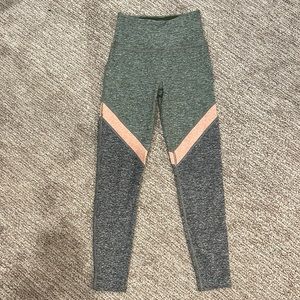 Beyond Yoga Spacedye high waist color block leggings, size small